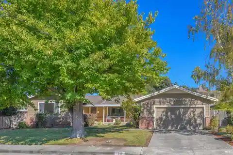 Spacious Recently Updated Home in Desirable Glenwood