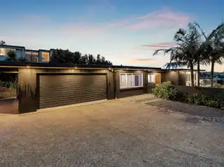 An Extraordinary Mairangi Bay Lifestyle