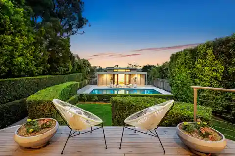 Impressive Architecturally Designed Retreat