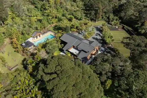 Multigenerational Lifestyle and Luxury