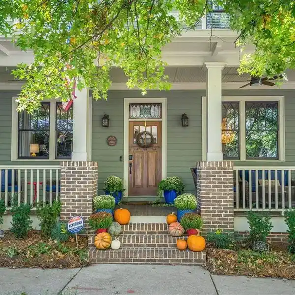 GLENWOOD PARK CHARM MEETS MODERN FUNCTIONALITY