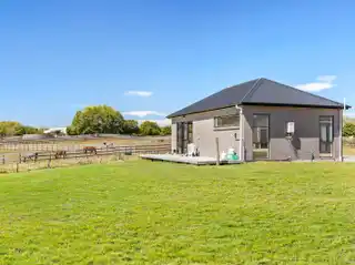 Dual Living Lifestyle Retreat in Karaka