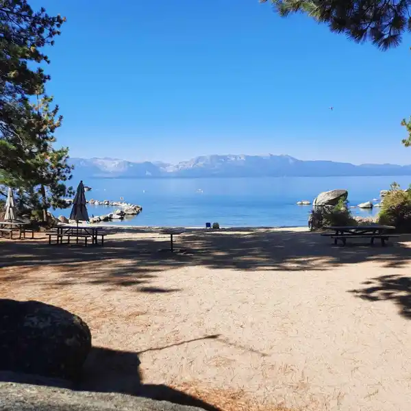 MODERN COMFORTS AMIDST TAHOE’S TRANQUIL BEAUTY