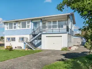 Prime Coastal Estate with Redevelopment Options