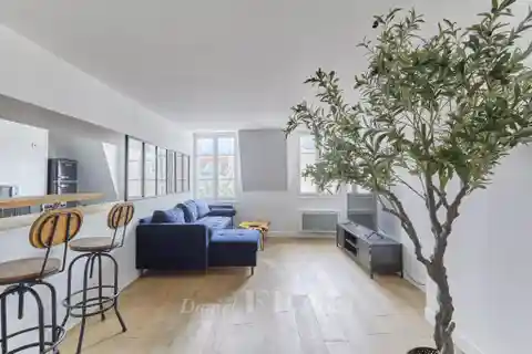 Charming Completely Renovated Apartment