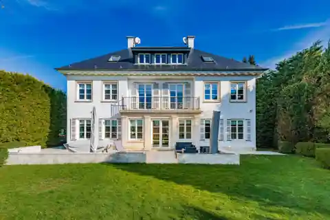 Spacious Villa in a Green Setting