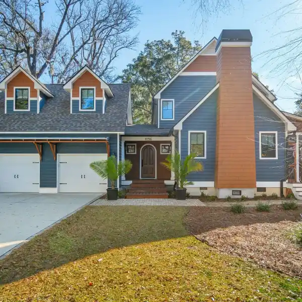 ARCHITECTURALLY DESIGNED AND RENOVATED HOME