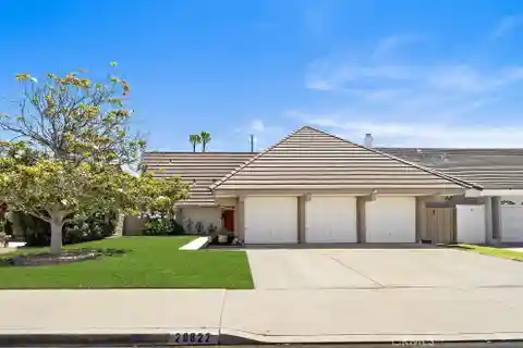 Fabulous Beach-Close Home