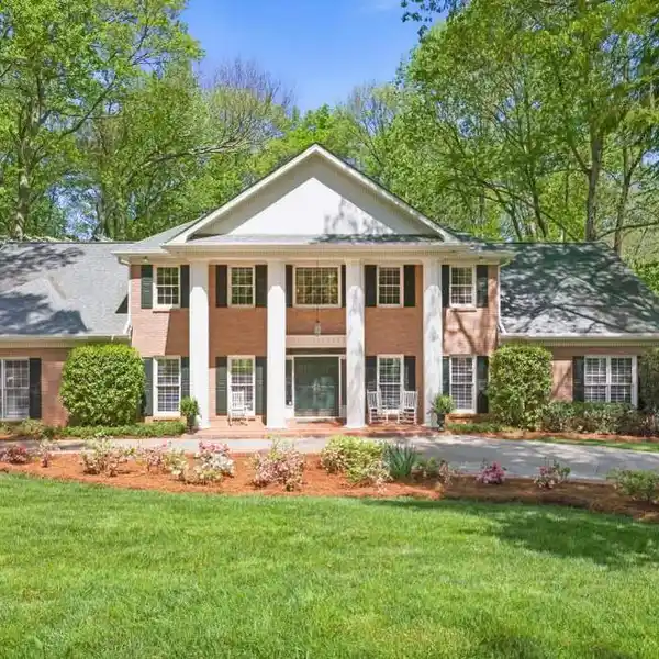 STUNNING ALL-BRICK TRADITIONAL