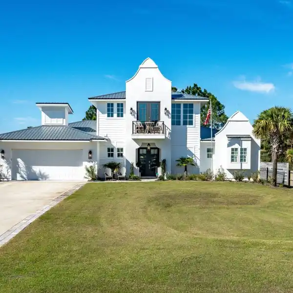 CASUALLY ELEGANT CUSTOM HOME