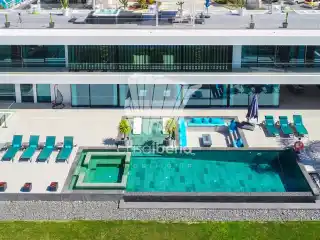 Luxury Contemporary Villa with Sea View