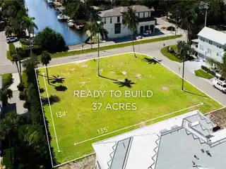 Oversized Lot in Sought-After Bay Park