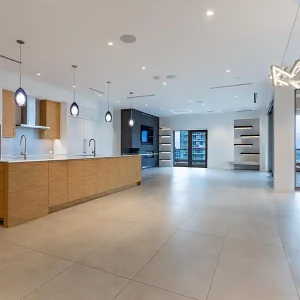 BESPOKE STONELEIGH RESIDENCE