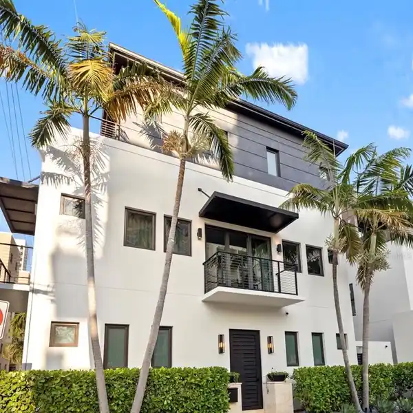 ONE-OF-A-KIND ARCHITECTURAL MASTERPIECE