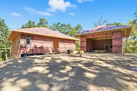 New Luxury Home on Five Acres in the Estates of Kinderhook