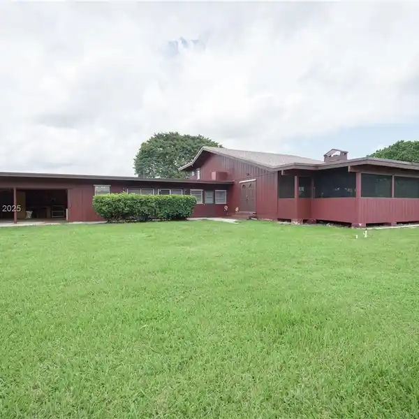 STUNNING 3.75-ACRE PROPERTY IN THE REDLANDS