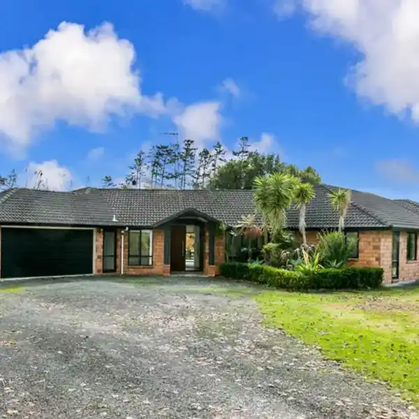 SPACIOUS LIFESTYLE WITH FUTURE POTENTIAL