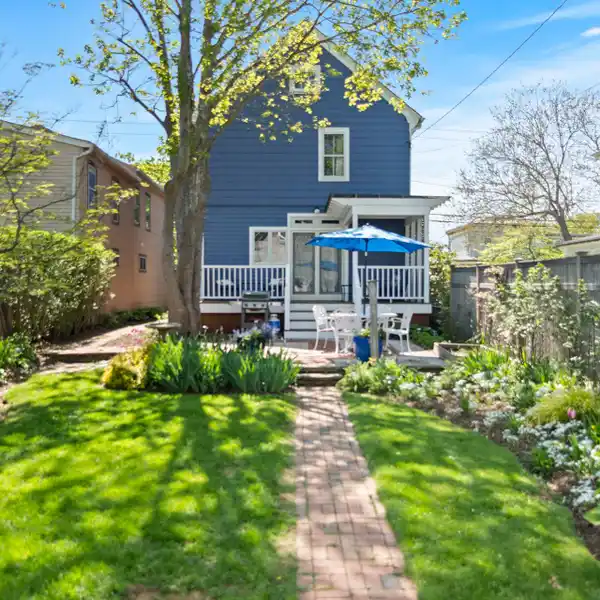 1890 GREENPORT VILLAGE GEM