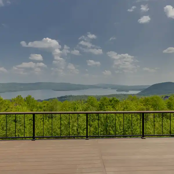 NEW CONSTRUCTION WITH PANORAMIC VIEWS