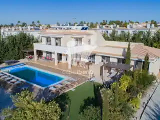 Excellent Modern Villa in Tranquil Location