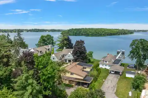 Prime Waterfront Property on Orchard Lake
