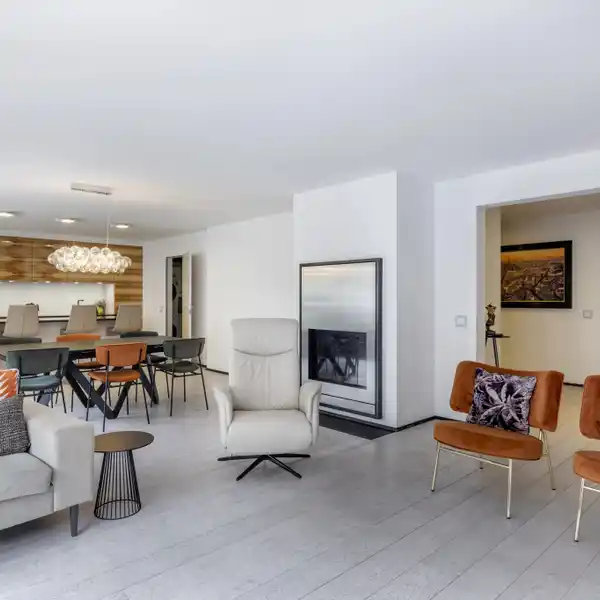 OUTSTANDING APARTMENT IN THE HEART OF DOWNTOWN