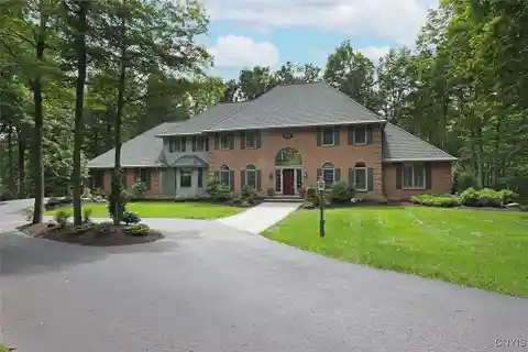 Elegant Mallards Landing Home on 3.5 Acres