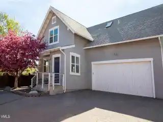 Mountain Contemporary Comfort in the Heart of Eagle