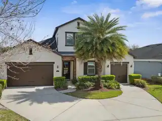 Spacious Five Bedroom Home with Resort-Style Backyard