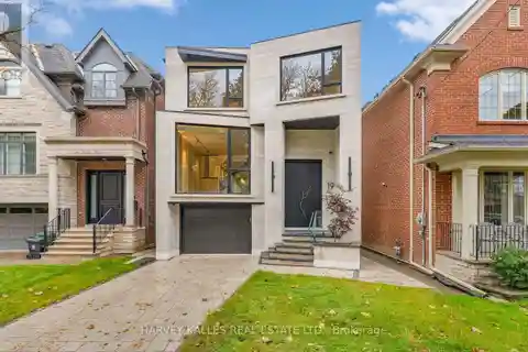 Sculptural Modern Home with Smart Technology and Timeless Style