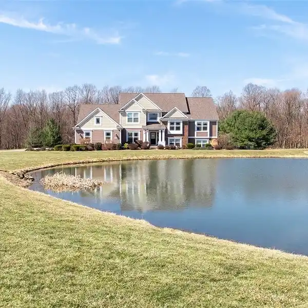 FABULOUS HOME ON AN EXPANSIVE CUL-DE-SAC LOT