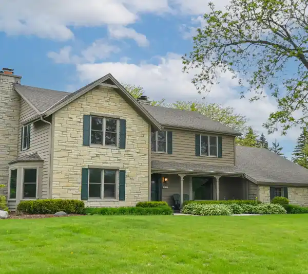 SPACIOUS FAMILY HOME WITH STUNNING ENTERTAINING SPACES