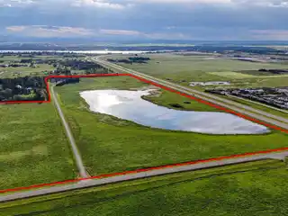 Home and Shop on an Expansive Parcel