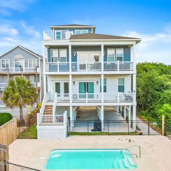 FULLY FURNISHED SURF CITY DREAM BEACH RETREAT