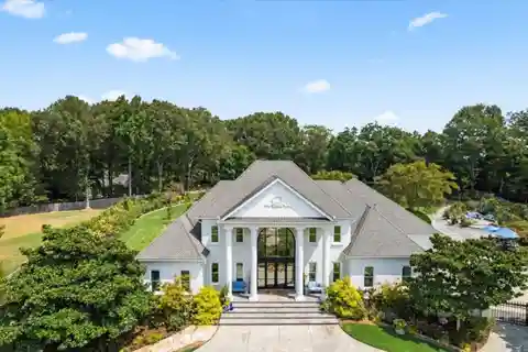 Elegant Private Oasis