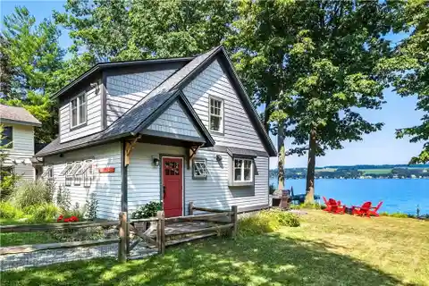 Luxury Living on Skaneateles Lake