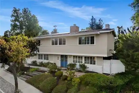 Remodeled Woodland Hills Pool Home