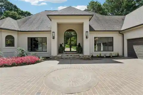 Exceptional Renovated Estate at Polo Golf & Country Club
