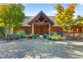 Custom-Built Home in the Heart of Eugene