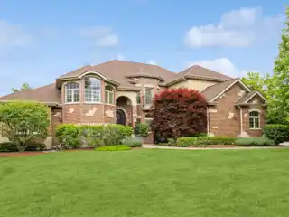 Large Luxury Home in North Downers Grove