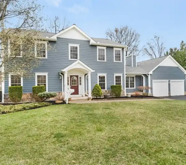 UPDATED COLONIAL IN SOUGHT AFTER FLORHAM PARK
