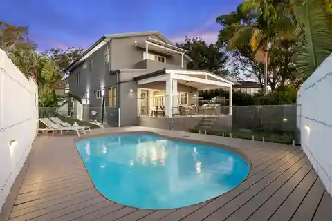 Beautiful Residence on a Tranquil Cul-De-Sac