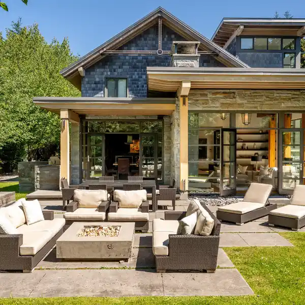 CONTEMPORARY DESIGN AND QUALITY CRAFTSMANSHIP