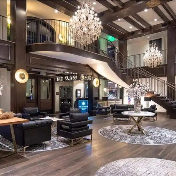 COASTAL UPDATED CONDO IN DOWNTOWN OLD NAPLES