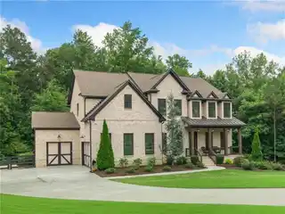 Luxury and Privacy on 3.3 Acres