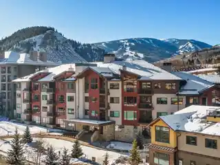 Bright Riverfront Lodge Property