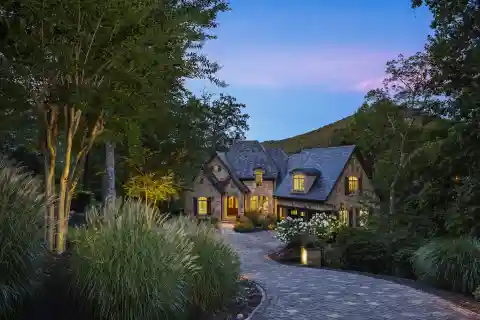 Sophisticated Residence in the Cliffs at Walnut Cove