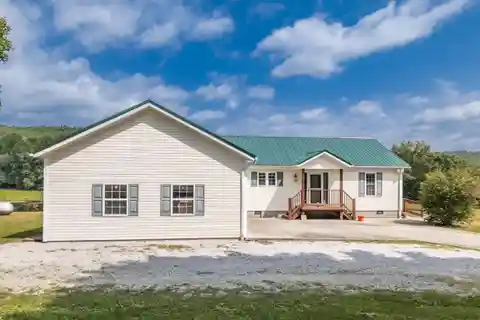Private Farm Oasis with Lake and Barn