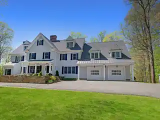 Exceptional Property Full of Upgrades