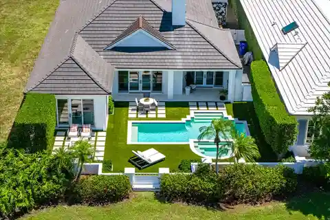 Remodeled Orchid Island Home with Beautiful Golf Views